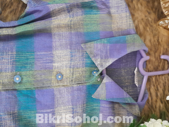 Women's checkered shirt